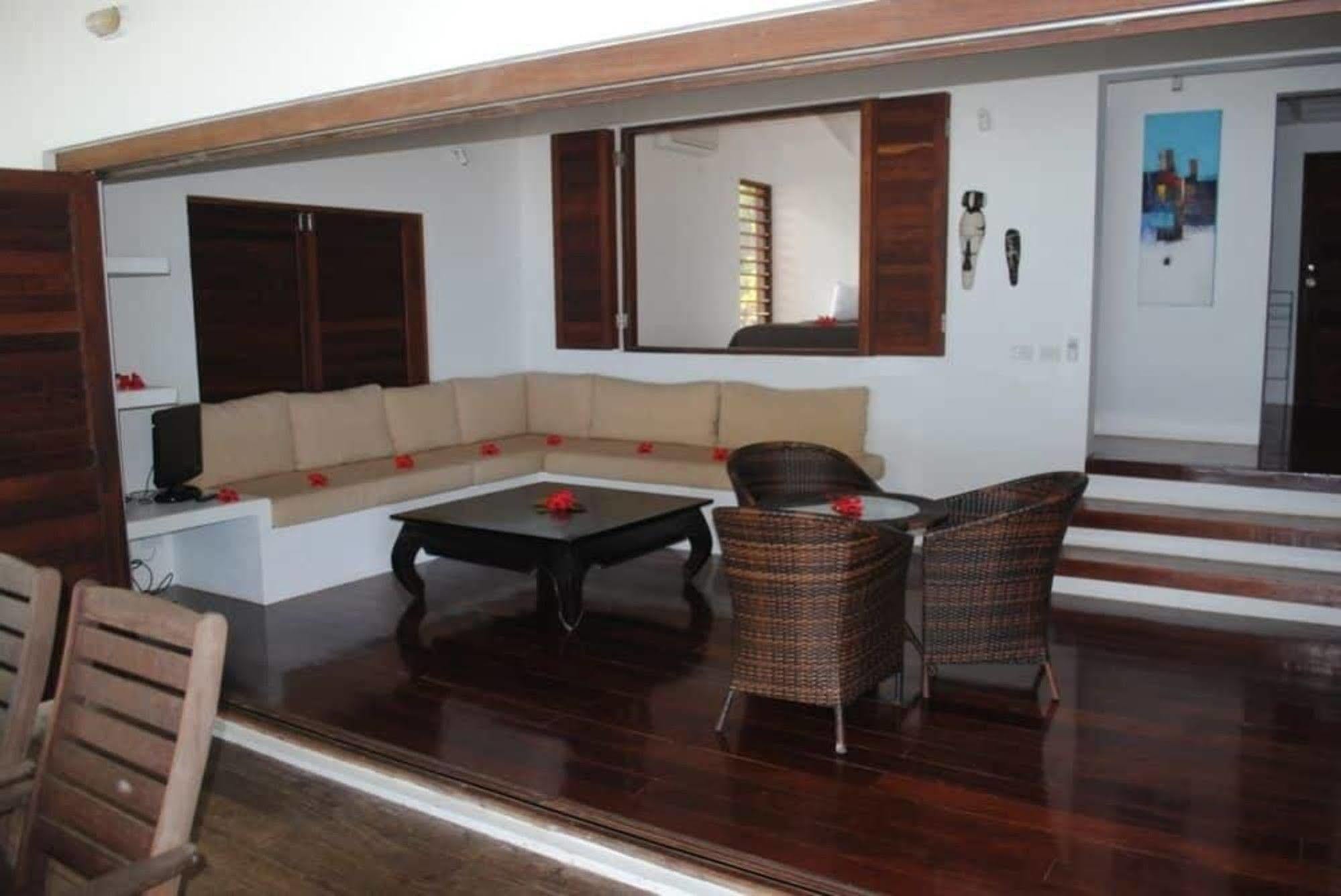 Angelfish Cove Villas Port Vila Buitenkant foto